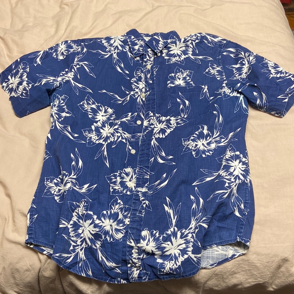 St John’s bay button down floral hawaiian shirt
